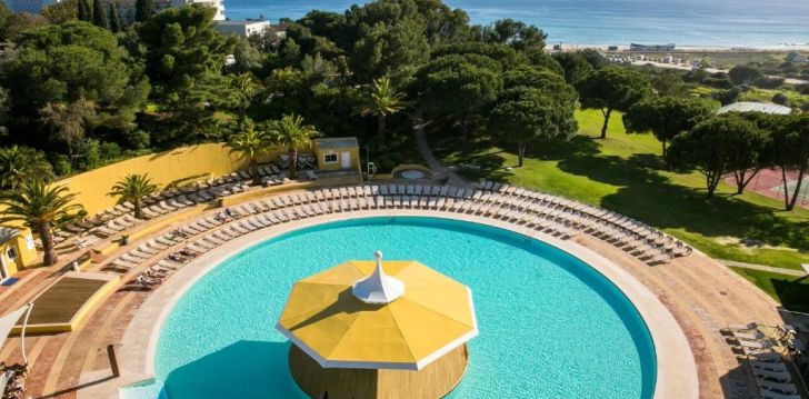 PESTANA DELFIM BEACH & GOLF HOTEL - klientų vertinamas, kaip geras kainos ir kokybės santykis.