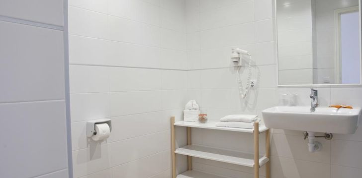 Apsistokite HOTEL & APARTAMENTOS PLAYAMAR viešbutyje už gerą kainą. 