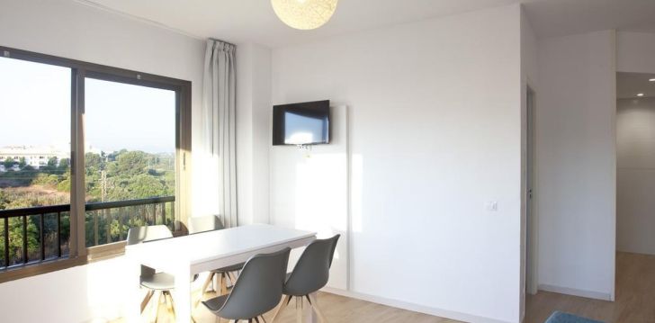 Viešbutis HOTEL & APARTAMENTOS PLAYAMAR įsikūręs Ispanija.