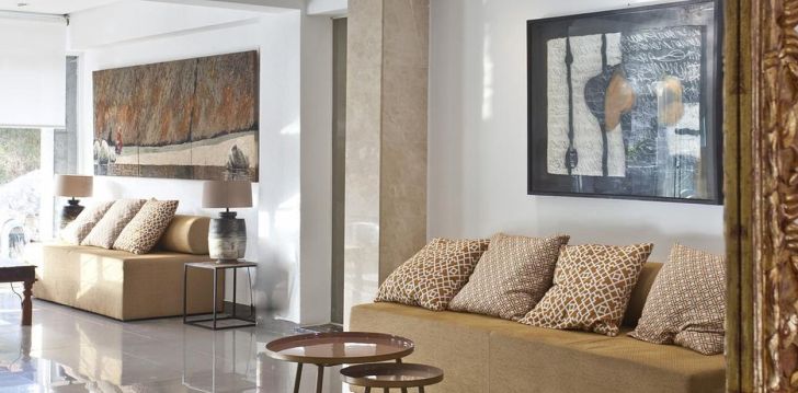 Viešbutis HOTEL & APARTAMENTOS PLAYAMAR įsikūręs Ispanija. 
