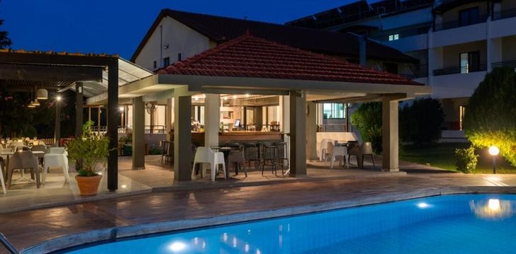 Planuoji kelionę į Graikija? apsistokite 4 viešbutyje MATOULA BEACH. 