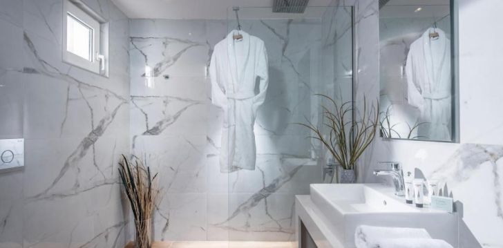 ALEXANDER HOUSE HOTEL - klientų vertinamas, kaip geras kainos ir kokybės santykis.