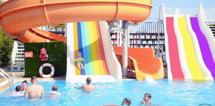 apsistokite CLUB SEA TIME viešbutyje už gerą kainą.