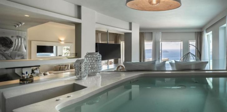 Atostogos Graikija – apsistokite viešbutyje WEST EAST SUITES