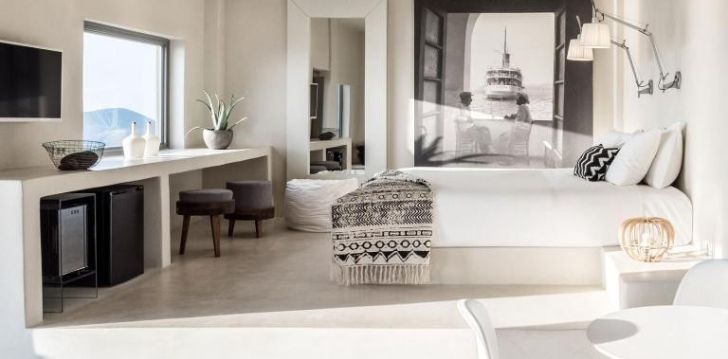 Apsistokite WEST EAST SUITES viešbutyje už gerą kainą.