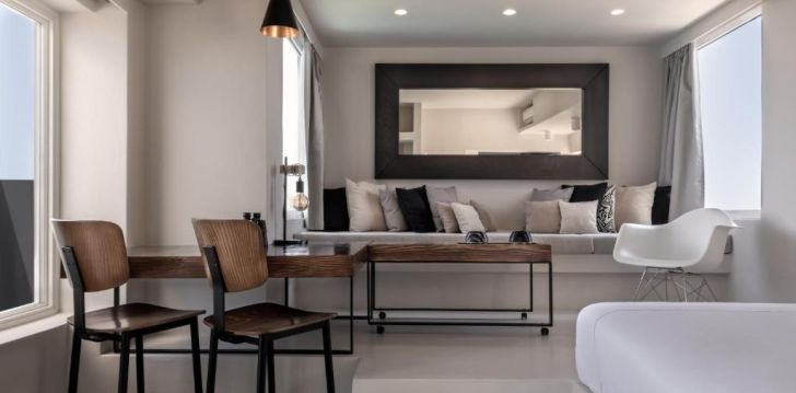 Viešbutis WEST EAST SUITES įsikūręs Graikija.