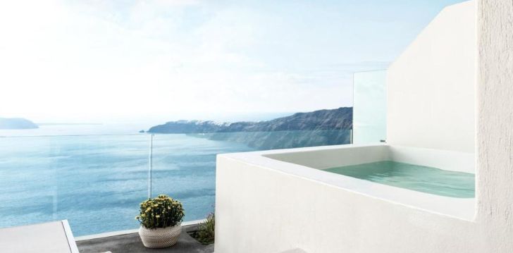 Apgyvendinimas 5* WEST EAST SUITES