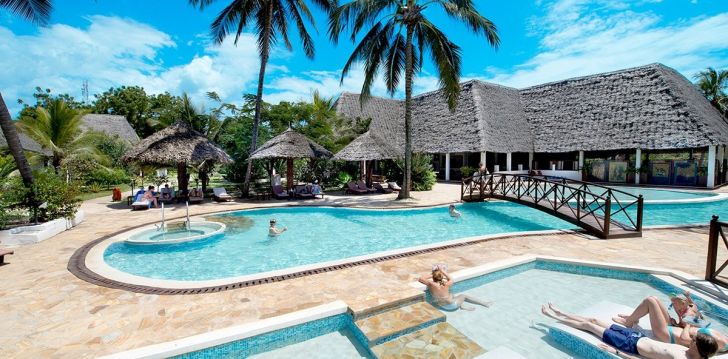 viešbutis UROA BAY BEACH RESORT įsikūręs Zanzibaras. 