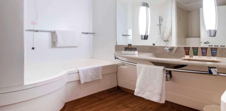 planuoji kelionę į Italija? apsistokite 4 viešbutyje NOVOTEL TORINO CORSO GIULIO CESARE. 
