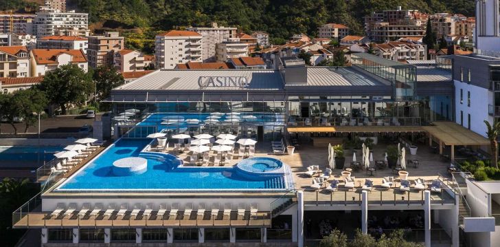 Modernus, stilingas ir puikiai vertinamas Juodkalnijos viešbutis FALKENSTEINER HOTEL BUDVA 13