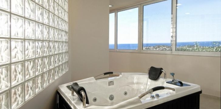 planuoji kelionę į Graikija? apsistokite 4 viešbutyje MISTRAL MARE HOTEL. 