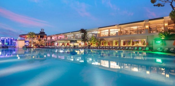 viešbutis PINE BEACH BELEK įsikūręs Turkija. 