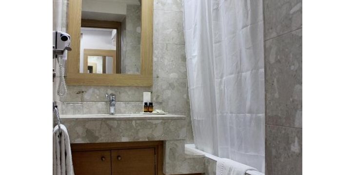 Planuoji kelionę į Marokas? apsistokite 4 viešbutyje OASIS HOTEL & SPA. 