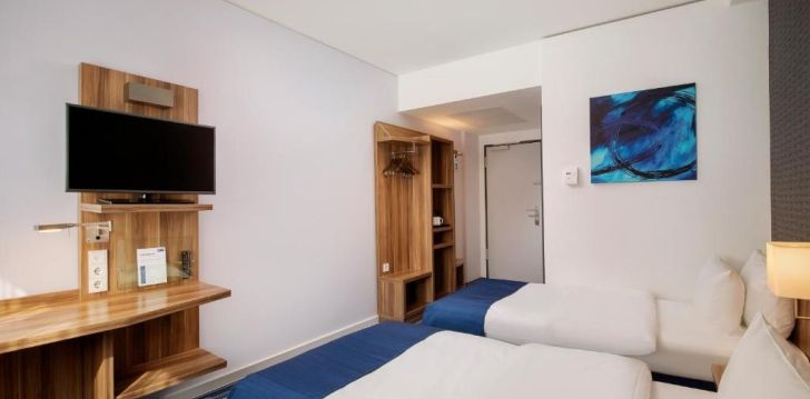 Apsistokite HOLIDAY INN EXPRESS BREMEN AIRPORT viešbutyje už gerą kainą.