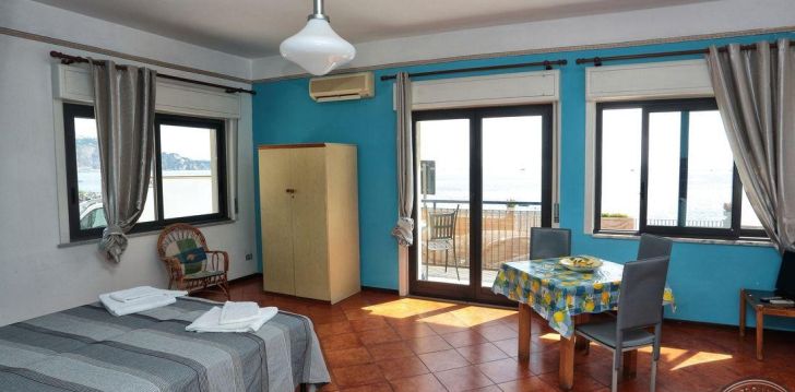 Planuoji kelionę į Italija? apsistokite 3 viešbutyje VILLA PAMAR APARTHOTEL (GIARDINI NAXOS).