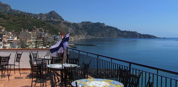 Apsistokite VILLA PAMAR APARTHOTEL (GIARDINI NAXOS) viešbutyje už gerą kainą. 