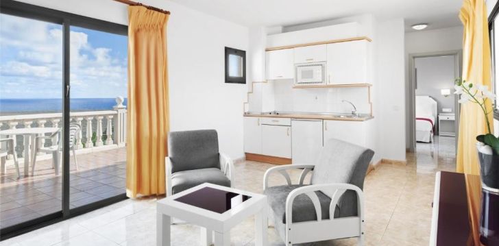 Apsistokite ELBA LUCIA SPORT & SUITE HOTEL viešbutyje už gerą kainą. 