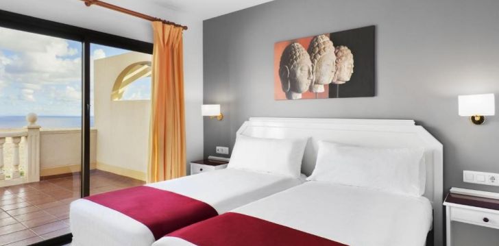 Planuoji kelionę į Ispanija? apsistokite 3 viešbutyje ELBA LUCIA SPORT & SUITE HOTEL.