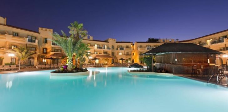 Viešbutis ELBA LUCIA SPORT & SUITE HOTEL įsikūręs Ispanija.
