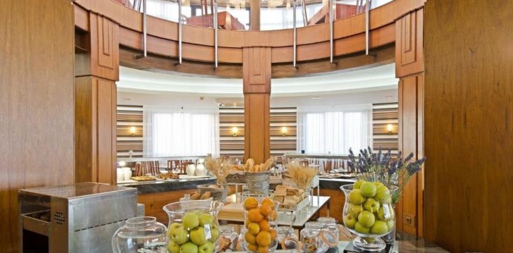 Viešbutis ELBA LUCIA SPORT & SUITE HOTEL įsikūręs Ispanija. 