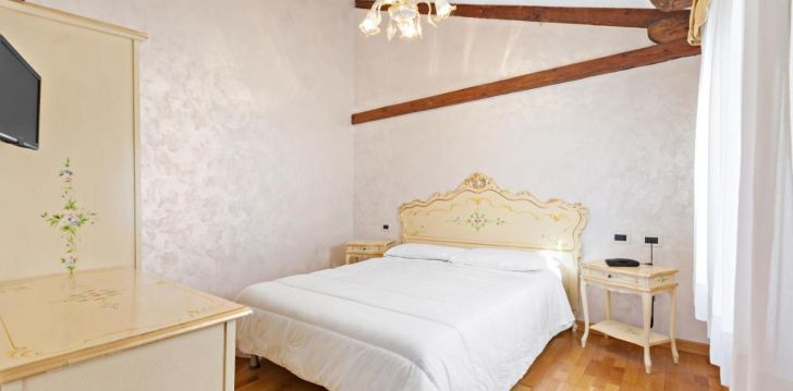 viešbutis HOTEL MALIBRAN įsikūręs Italija.