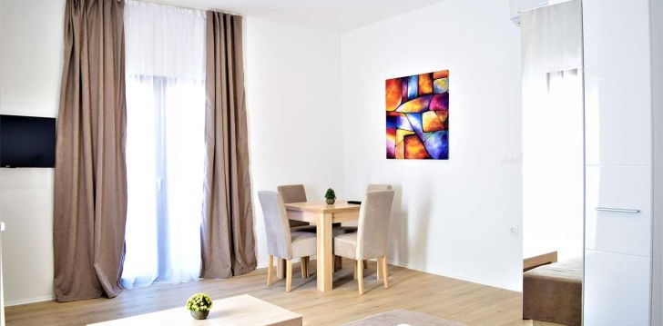 Apsistokite MARTINOVIC APARTAMENTAI viešbutyje už gerą kainą.