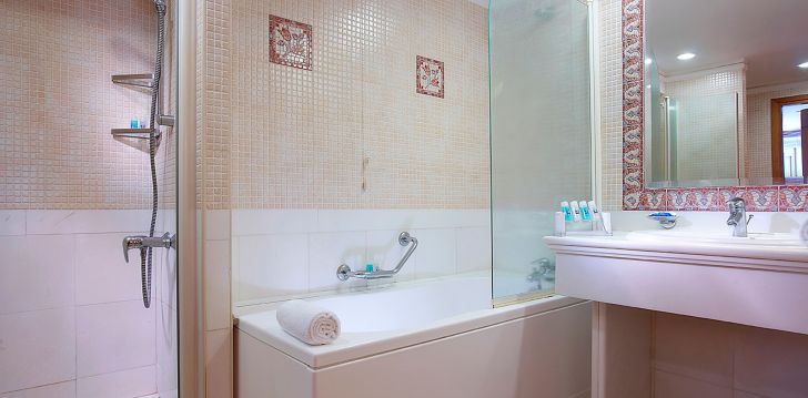 ALDEMAR KNOSSOS ROYAL - klientų vertinamas, kaip geras kainos ir kokybės santykis. 