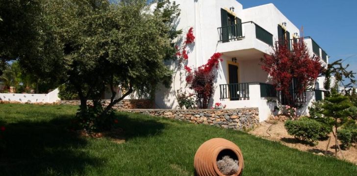 Tavęs laukia poilsis Graikija įsikūrusiame HERSONISSOS VILLAGE HOTEL & BUNGALOWS