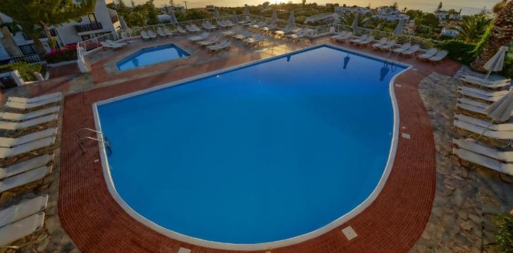 Planuoji kelionę į Graikija? apsistokite 4 viešbutyje HERSONISSOS VILLAGE HOTEL & BUNGALOWS. 