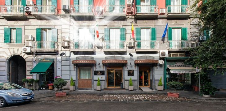 Apsistokite GRAND HOTEL EUROPA viešbutyje už gerą kainą.