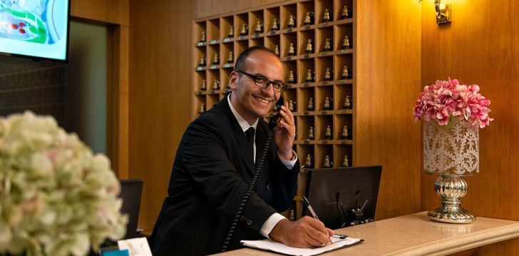 Viešbutis GRAND HOTEL EUROPA įsikūręs Italija.