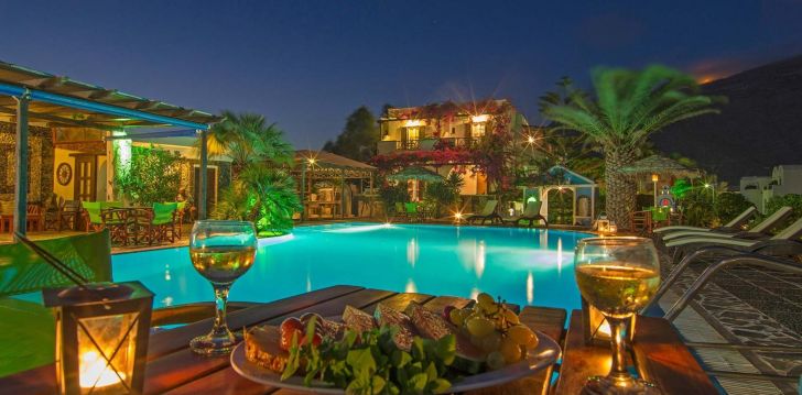 Viešbutis HOLIDAY BEACH RESORT įsikūręs Graikija.