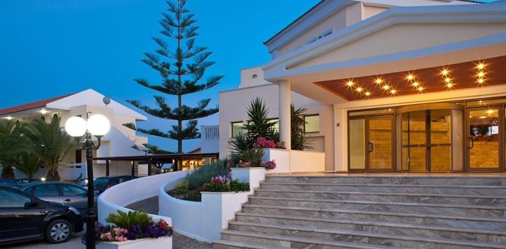 Apsistokite CEPHALONIA  PALACE – puikus pasirinkimas graikiškoms atostogoms šalia smėlio paplūdimio viešbutyje už gerą kainą. 
