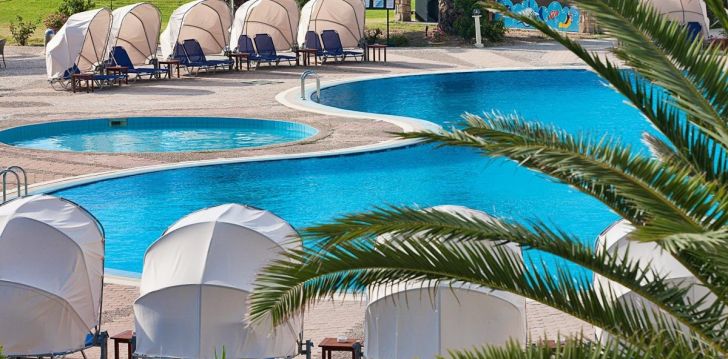 Atostogos Graikija – apsistokite viešbutyje CEPHALONIA  PALACE – puikus pasirinkimas graikiškoms atostogoms šalia smėlio paplūdimio
