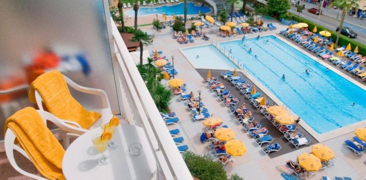 planuoji kelionę į Ispanija? apsistokite 4 viešbutyje HOTEL GHT OASIS PARK & SPA.