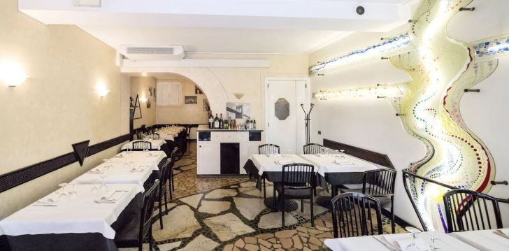 Apsistokite HOTEL MONTECODENO viešbutyje už gerą kainą.