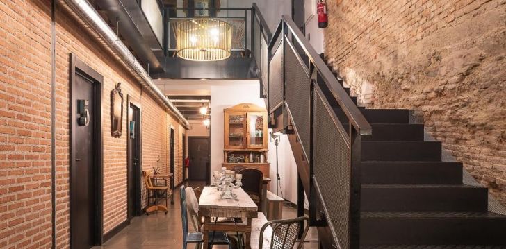 Planuoji kelionę į Ispanija? apsistokite 2 viešbutyje POSHTEL LANAVE. 