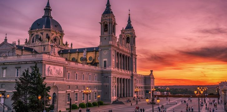 Viešbutis POSHTEL LANAVE įsikūręs Ispanija. 