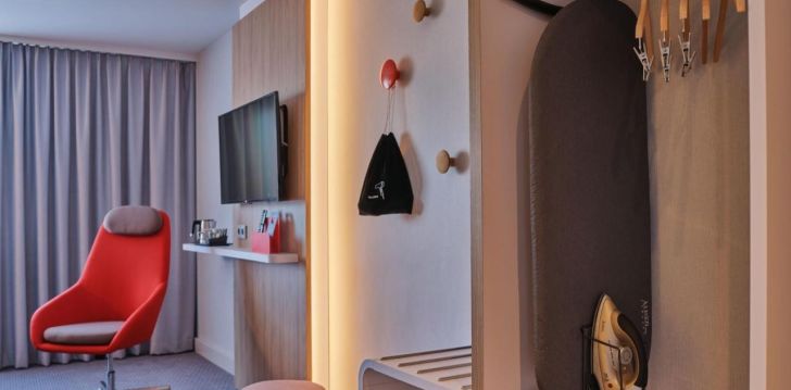 viešbutis HOLIDAY IN EXPRESS COLOGNE įsikūręs Vokietija.