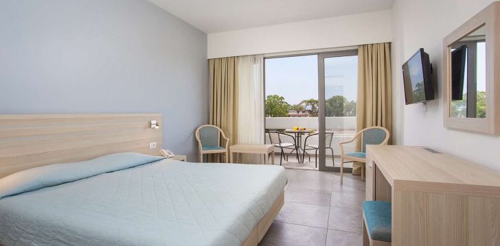 NIRIIDES BEACH HOTEL - klientų vertinamas, kaip geras kainos ir kokybės santykis. 