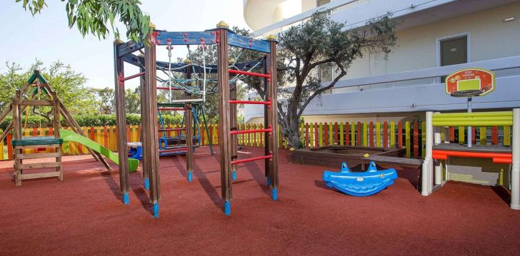 atostogos Graikija – apsistokite viešbutyje NIRIIDES BEACH HOTEL