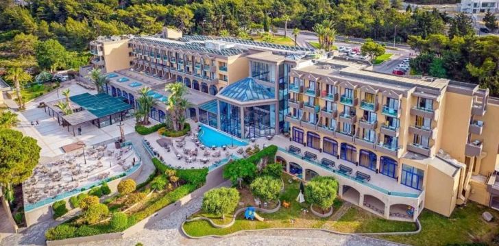 Rinkitės viešbutį KRESTEN PALACE HOTEL kelionei į Graikija
