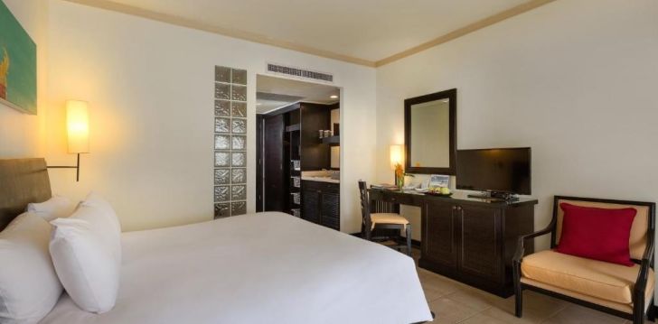 Apsistokite CENTARA KATA RESORT PHUKET (SHA PLUS+) viešbutyje už gerą kainą.