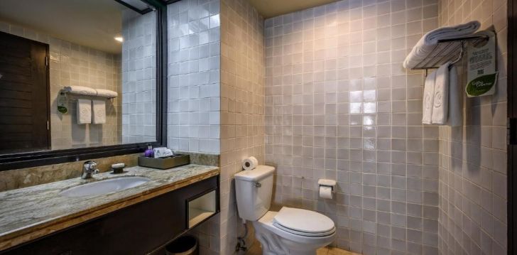 Viešbutis CENTARA KATA RESORT PHUKET (SHA PLUS+) įsikūręs Tailandas.