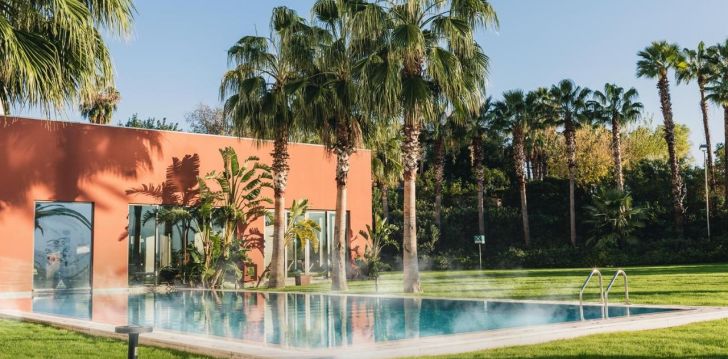 Apgyvendinimas 4* AKRA V HOTEL
