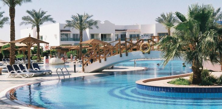 Apsistokite PANORAMA NAAMA HEIGHTS AQUA PARK RESORT viešbutyje už gerą kainą. 
