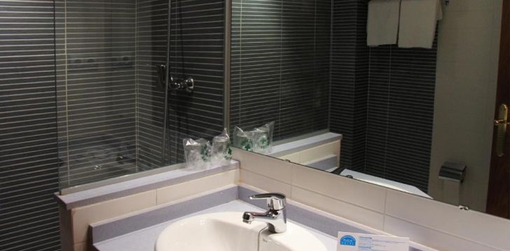 Atostogos Ispanija – apsistokite viešbutyje HOTEL COMARRUGA PLATJA