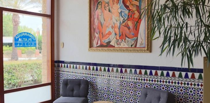 Planuoji kelionę į Ispanija? apsistokite 3 viešbutyje HOTEL COMARRUGA PLATJA.