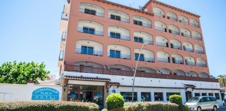 Apsistokite HOTEL COMARRUGA PLATJA viešbutyje už gerą kainą. 