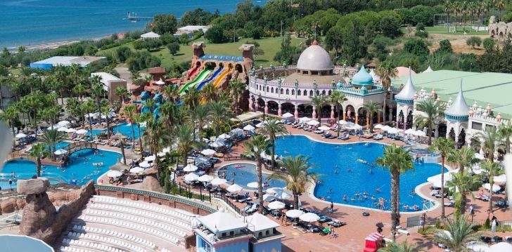 apsistokite KAMELYA K CLUB viešbutyje už gerą kainą. 